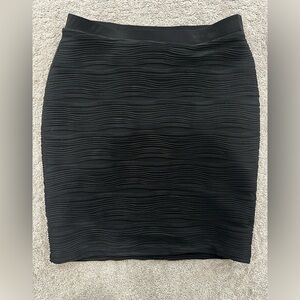 Fantastic black textured skirt by New York Company size large stretch fabric